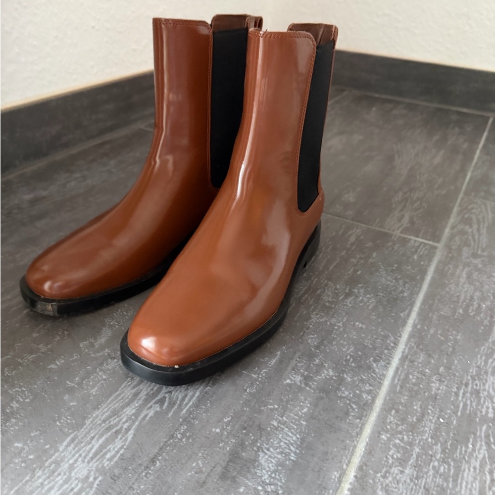 Women’s Brown Chelsea Boots